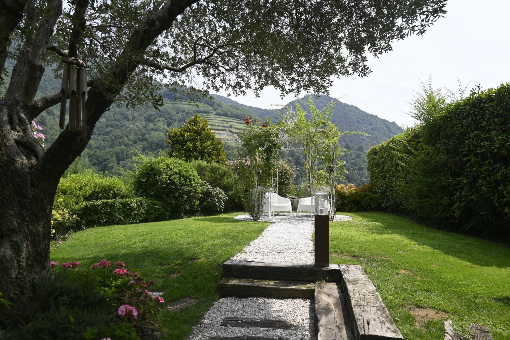 Bed And Breakfast Casa Del Nonno Adrara San Rocco Exterior photo