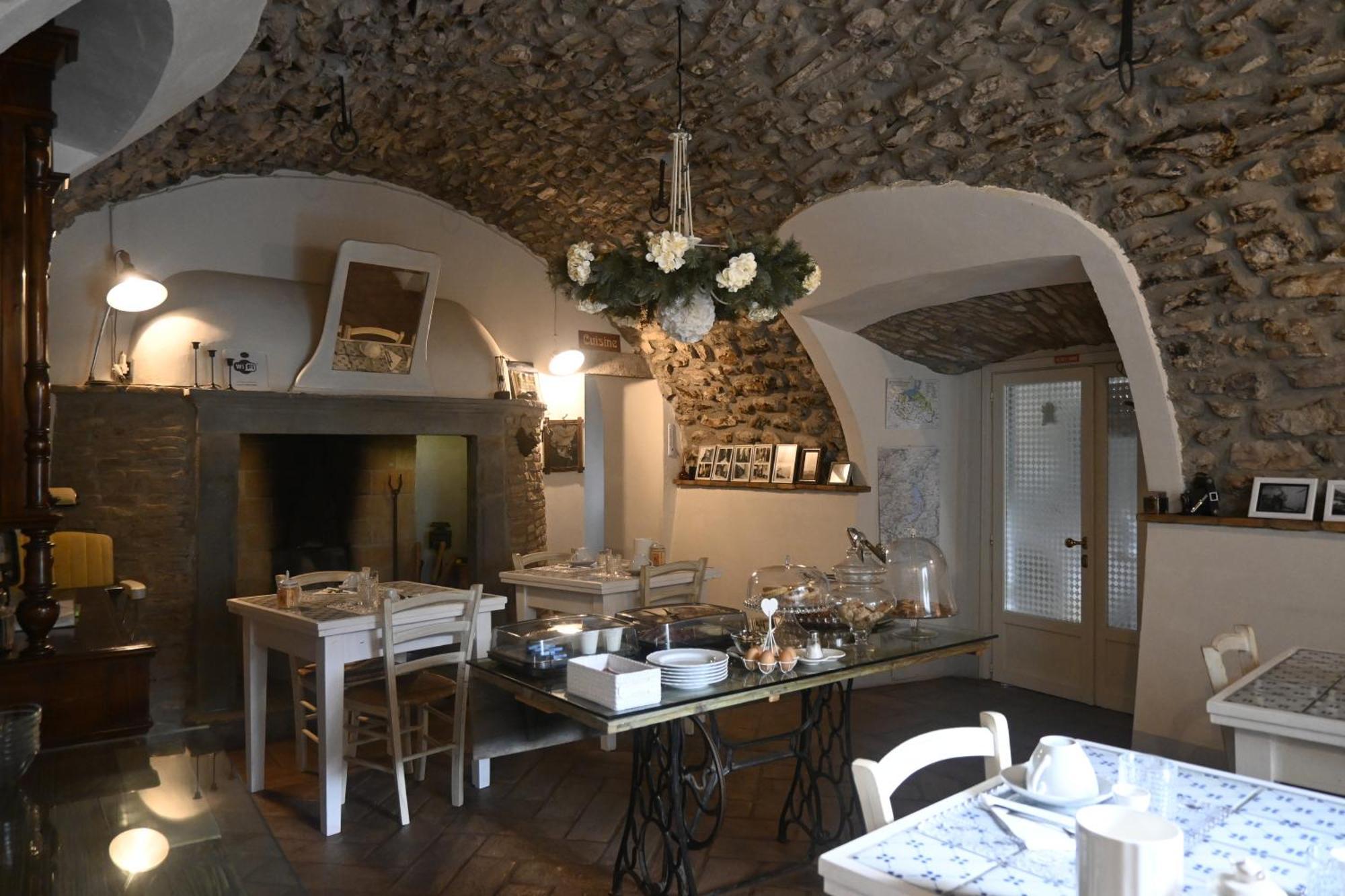 Bed And Breakfast Casa Del Nonno Adrara San Rocco Exterior photo